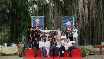 Foto Bersama Komunitas Serumpun Aur (KSA) bersama pemuda penggiat wisata Beringin Sungai...